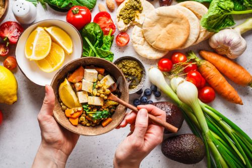 Vegetariánská strava a šance dožít se 100 let: překvapivé výsledky u nejstarších pacientů